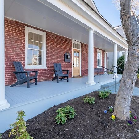 Boutique Room Steps From Downtown Mall Rose Jean Room 3 Charlottesville Eksteriør bilde