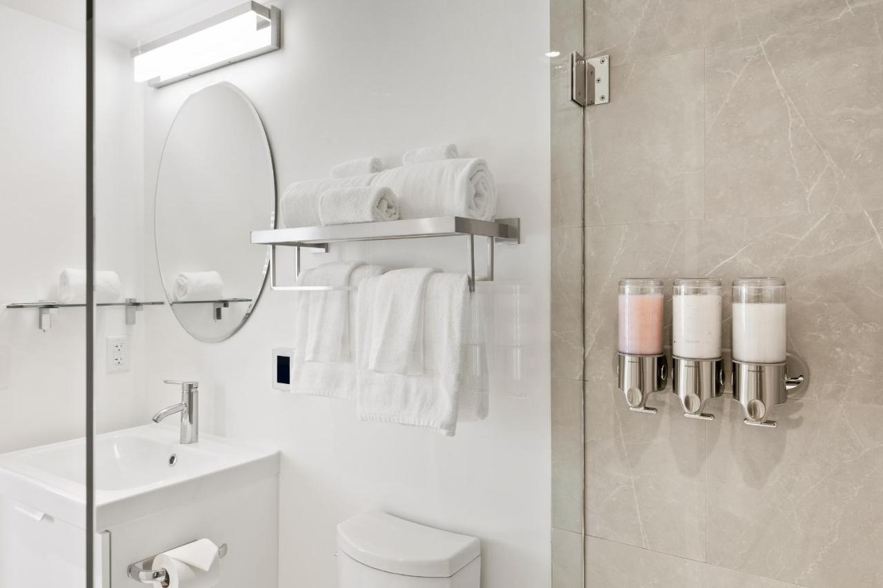 Boutique Room Steps From Downtown Mall Rose Jean Room 3 Charlottesville Eksteriør bilde