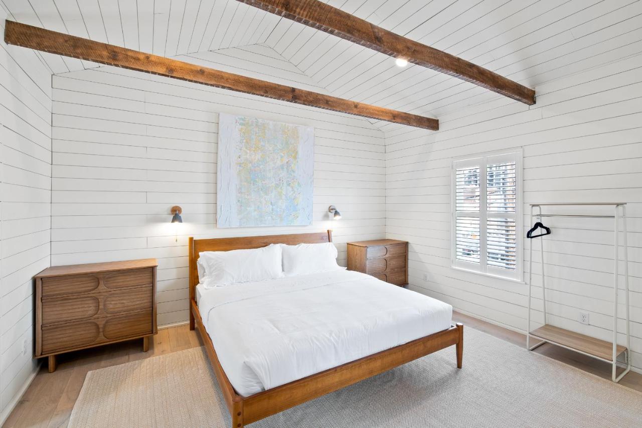 Boutique Room Steps From Downtown Mall Rose Jean Room 3 Charlottesville Eksteriør bilde
