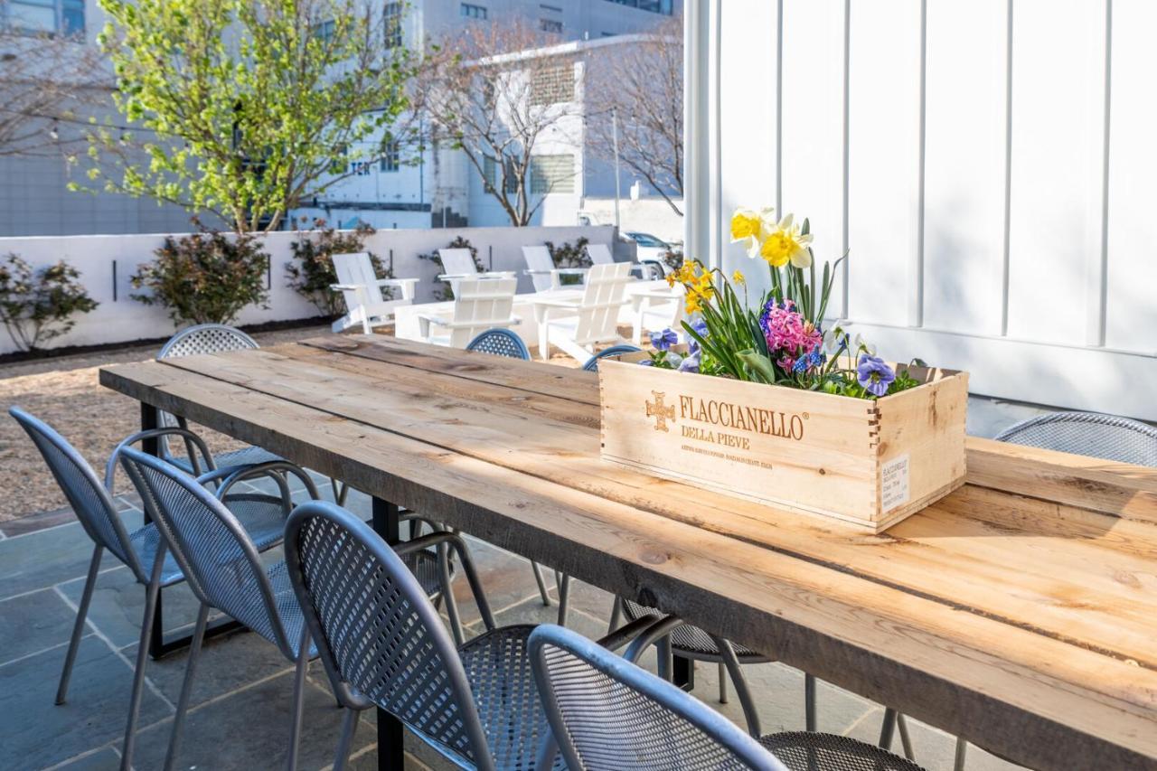 Boutique Room Steps From Downtown Mall Rose Jean Room 3 Charlottesville Eksteriør bilde