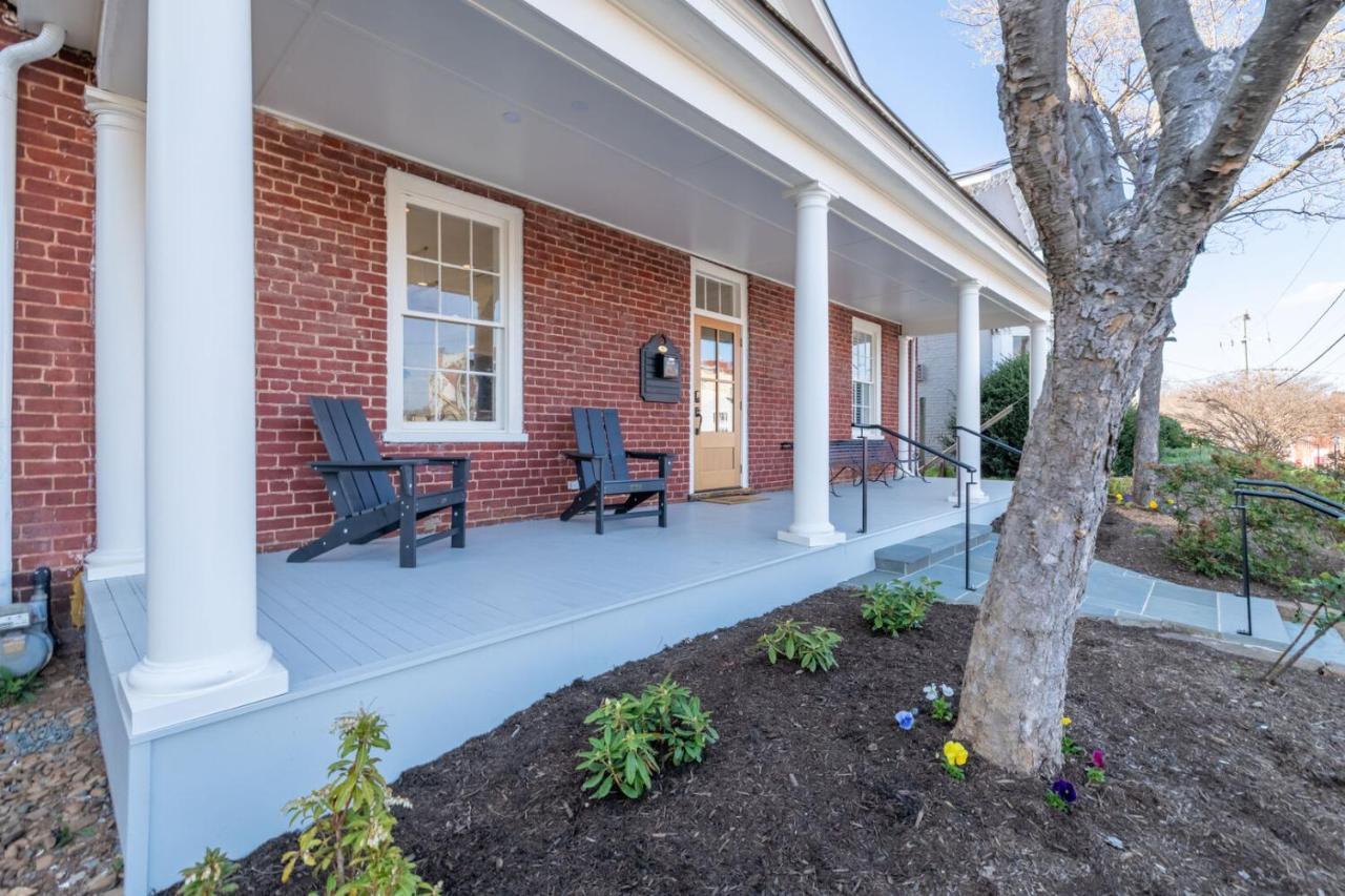 Boutique Room Steps From Downtown Mall Rose Jean Room 3 Charlottesville Eksteriør bilde