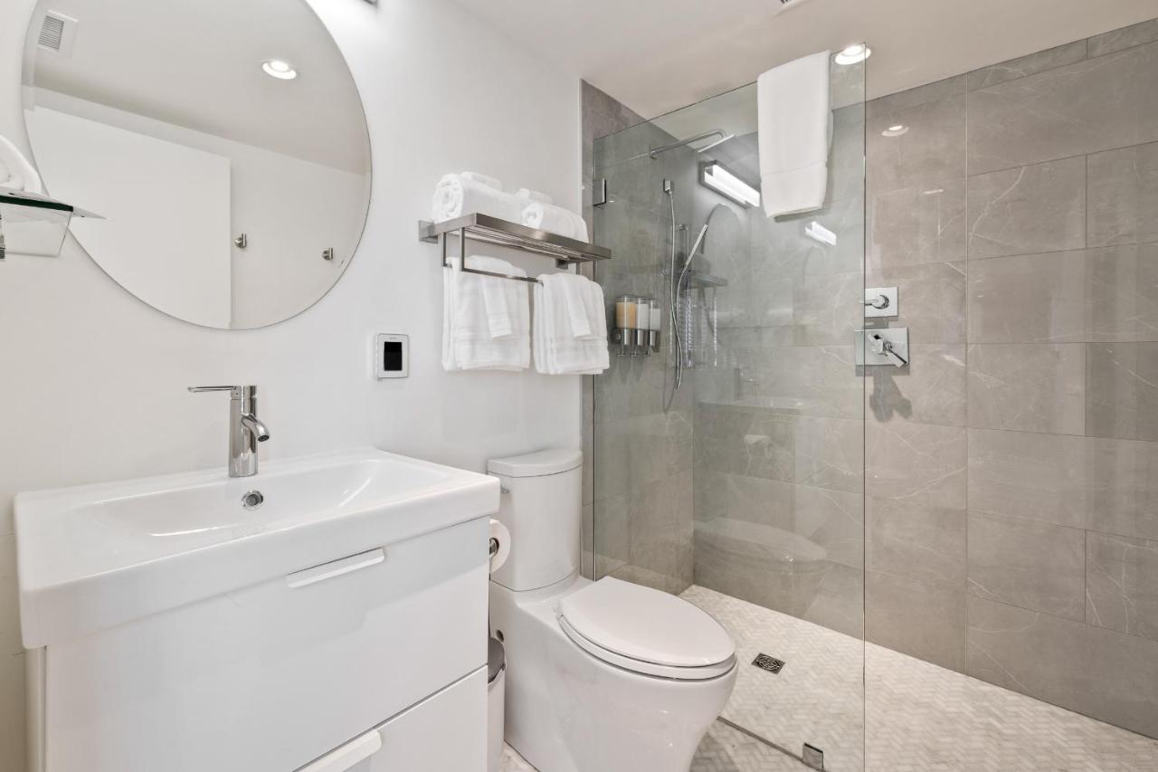 Boutique Room Steps From Downtown Mall Rose Jean Room 3 Charlottesville Eksteriør bilde