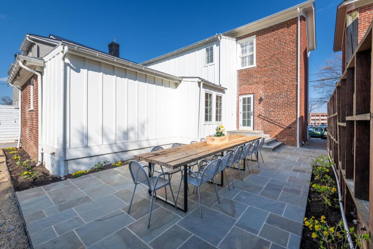 Boutique Room Steps From Downtown Mall Rose Jean Room 3 Charlottesville Eksteriør bilde