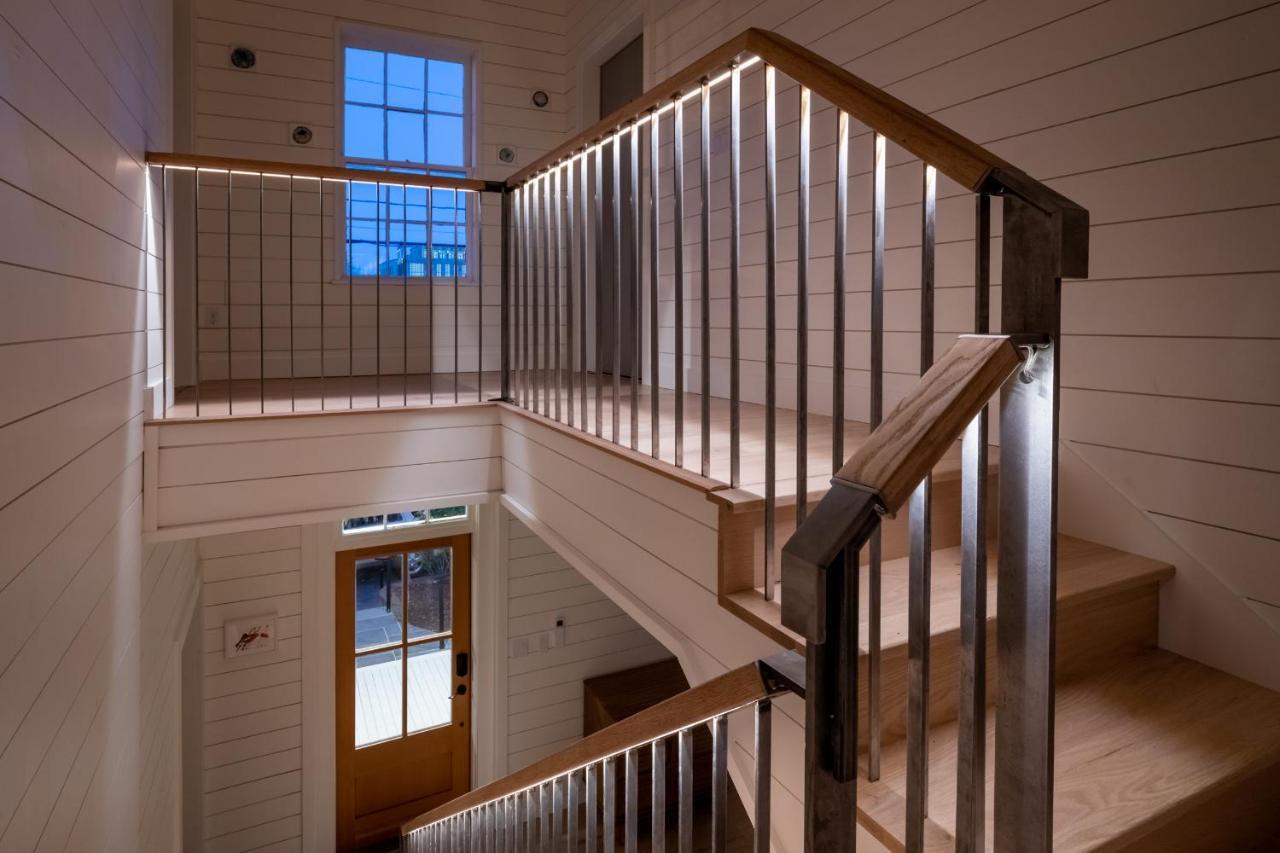Boutique Room Steps From Downtown Mall Rose Jean Room 3 Charlottesville Eksteriør bilde