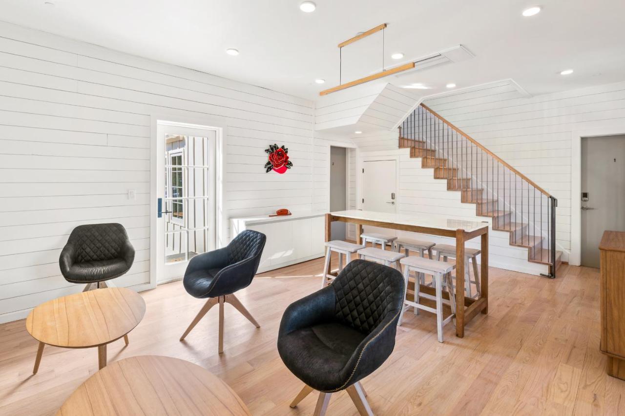 Boutique Room Steps From Downtown Mall Rose Jean Room 3 Charlottesville Eksteriør bilde
